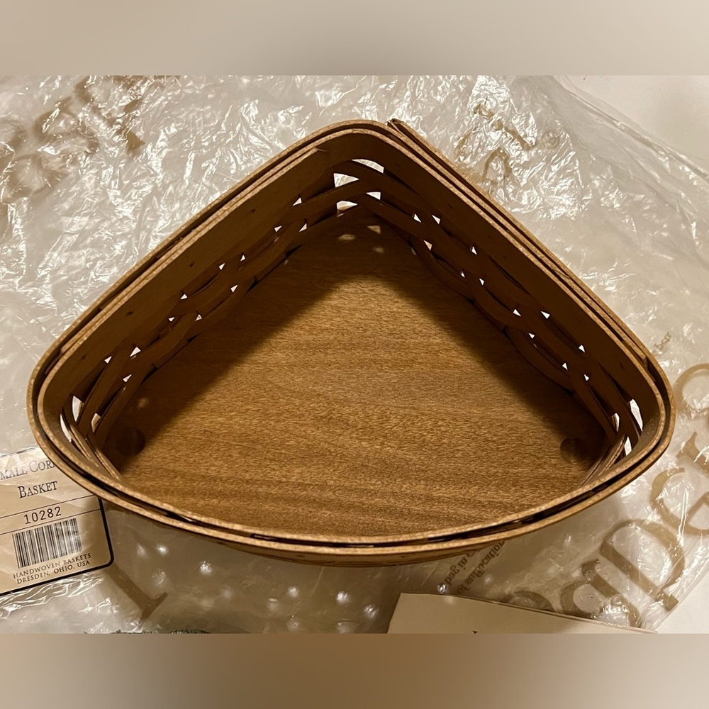 NWT LONGABERGER SMALL CORNER BASKET & SAGE LINER. - Picture 8 of 16